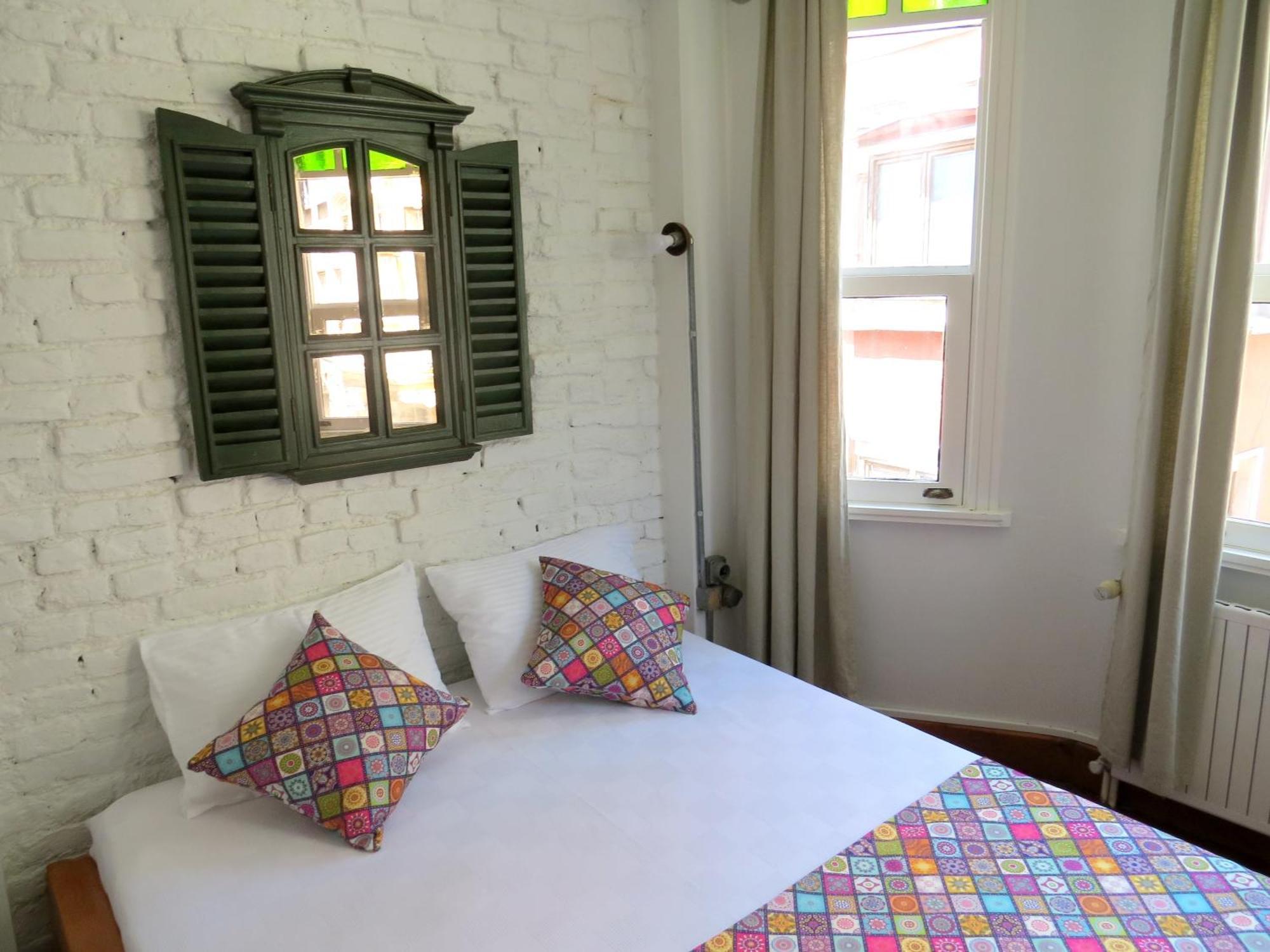 Istanberry - Pera Flats Aparthotel Istanbul Bagian luar foto